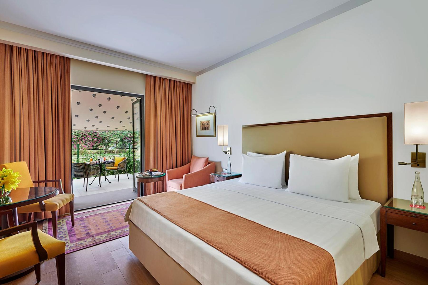Trident Agra Hotel Agra  Exterior foto A room at the Taj Bengal