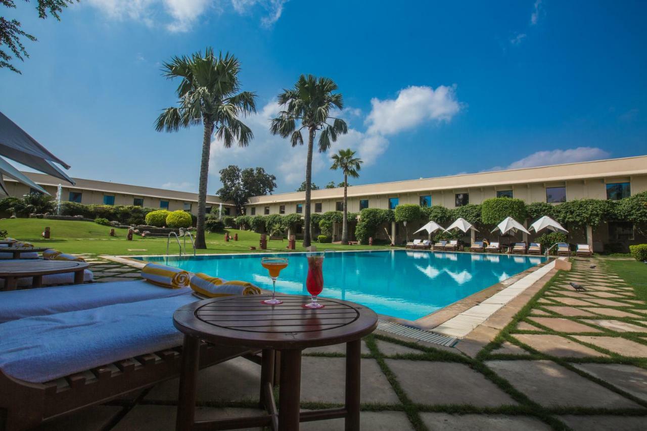 Trident Agra Hotel Agra  Exterior foto The Leela Palace, New Delhi