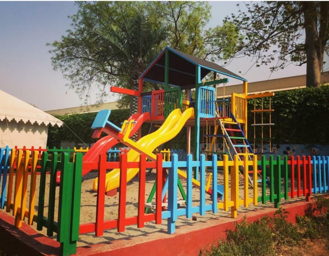 Trident Agra Hotel Agra  Exterior foto Playground at the school